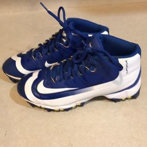 Nike youth baseball cleats
